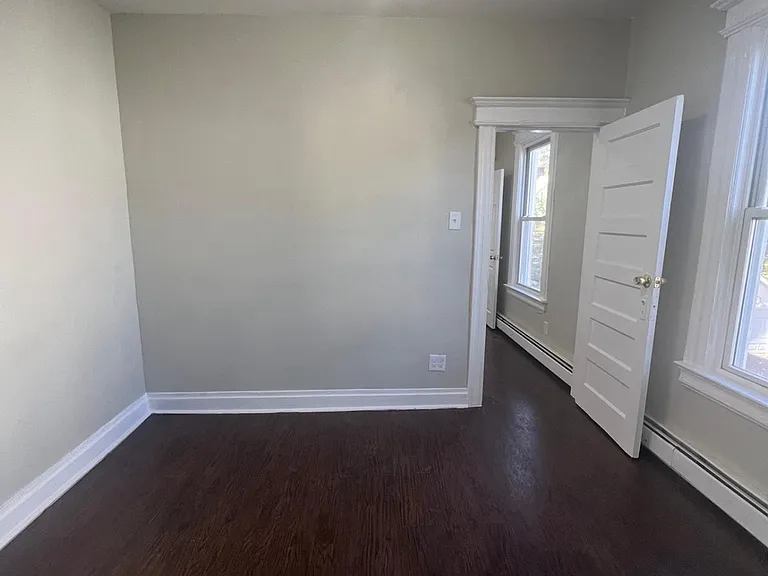 246 Amherst St #2L — Photo 5