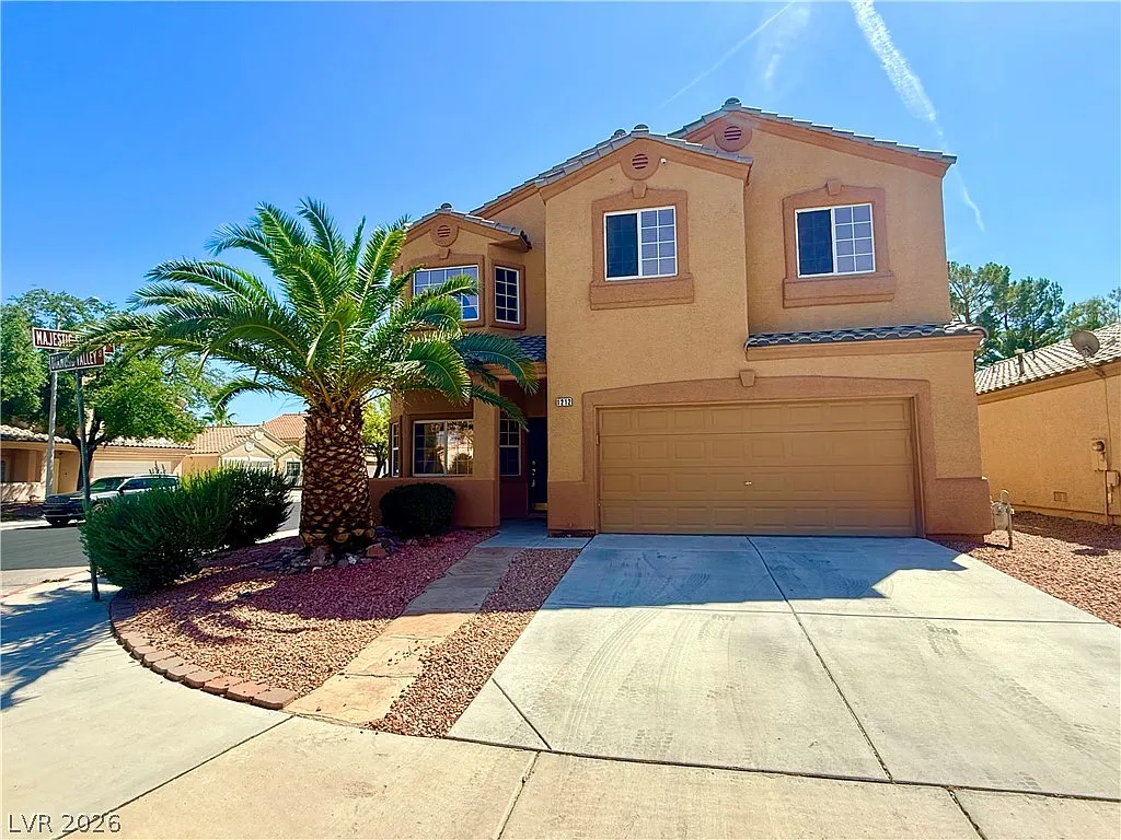 4 bed, 2.5 bath, 2045 sqft, $3,500 — Photo 1