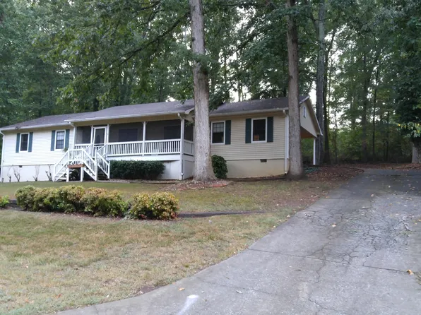 520 Valley Creek Rd, Mableton, GA 30126