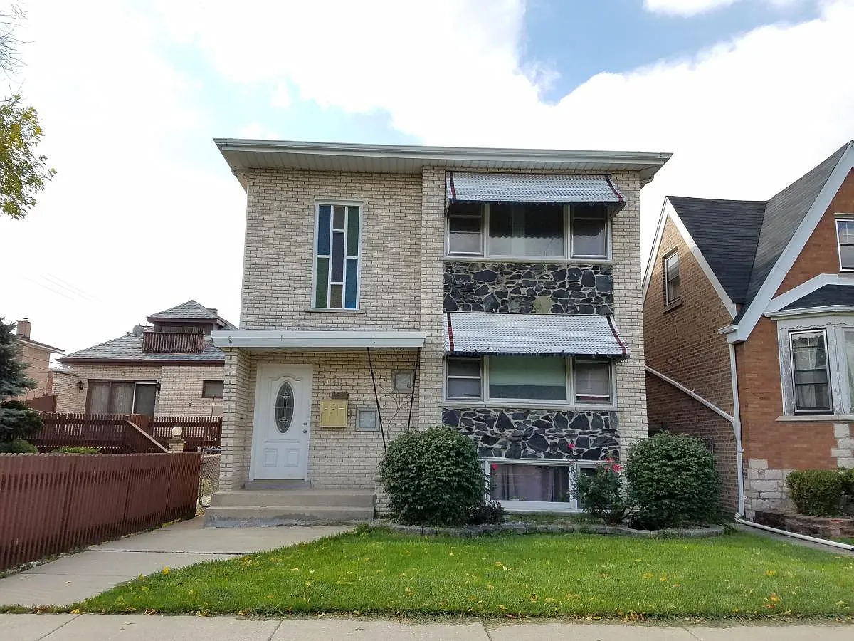 3 bed, 1300 sqft, $1,900 — Photo 2