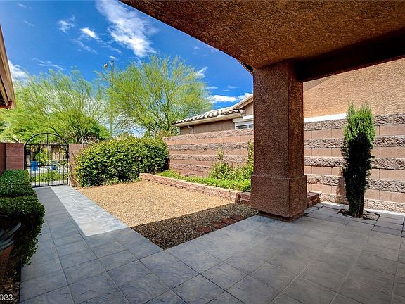 4th image of 3898 Chase Glen Cir
