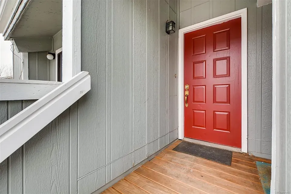 2 bed, 1.5 bath, 1045 sqft, $2,100 — Photo 3