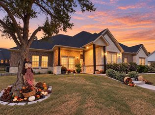 1906 Clearview Dr, Ennis, TX 75119