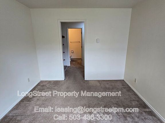 5th image of 915 SW Adams Ave #4