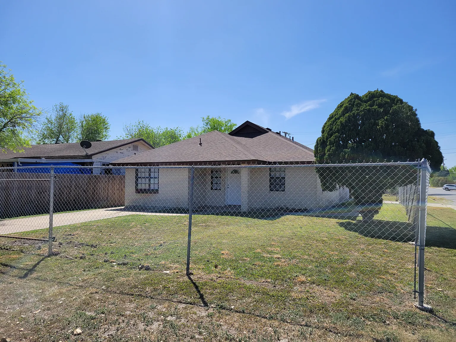 1202 S 2nd St — Photo 3