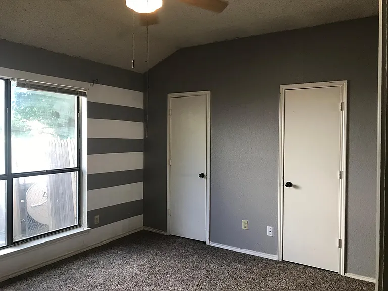 9913 Plainfield Dr — Photo 8