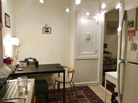 Rented by Voro, LLC | media 13