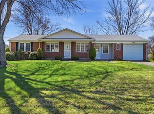 23 Glen Oaks Dr, Cumberland, RI 02864