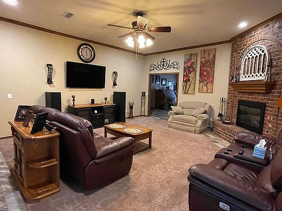 5th image of 6905 Canterbury Pl