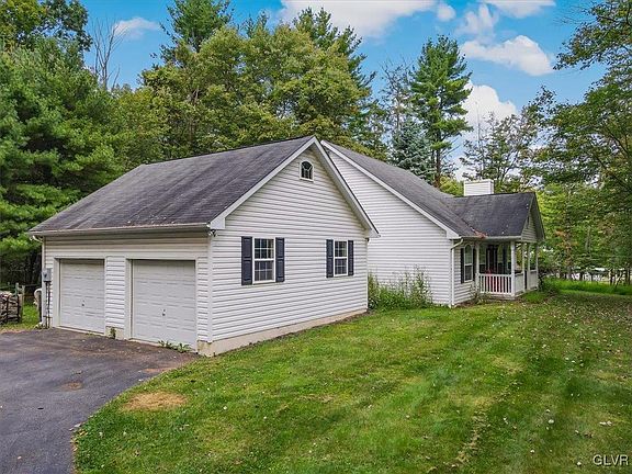 2nd image of 126 Cindy Ln