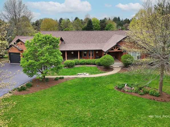 4806 Patty Ln, Ringwood, IL 60072