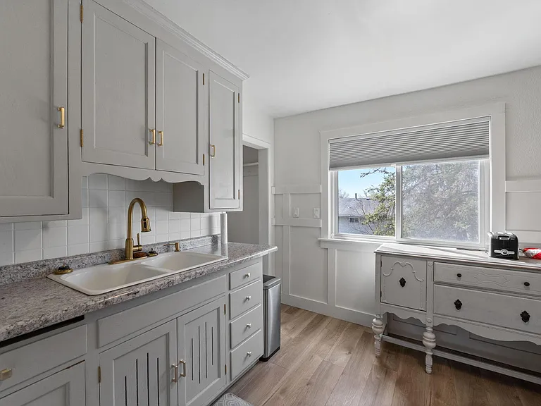 3547 Main St NE — Photo 8