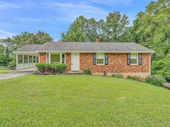 101 Oak Branch Ct, Vinton, VA 24179