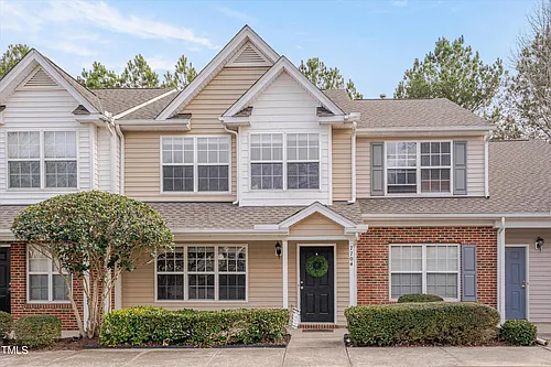 7704 Averette Field Dr Photo 1