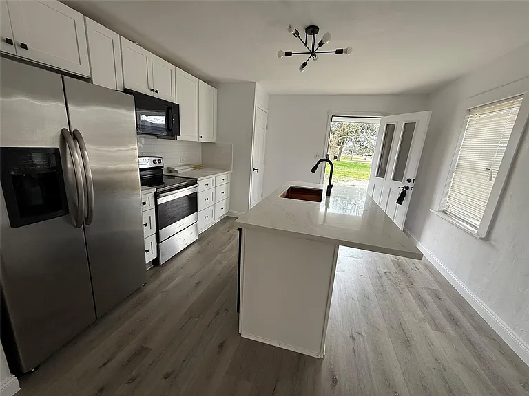 4114 Victoria Ave — Photo 18