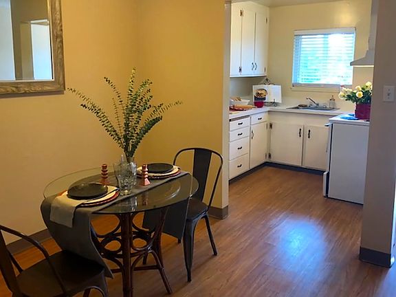 4th image of 14950 Zelma St APT 16