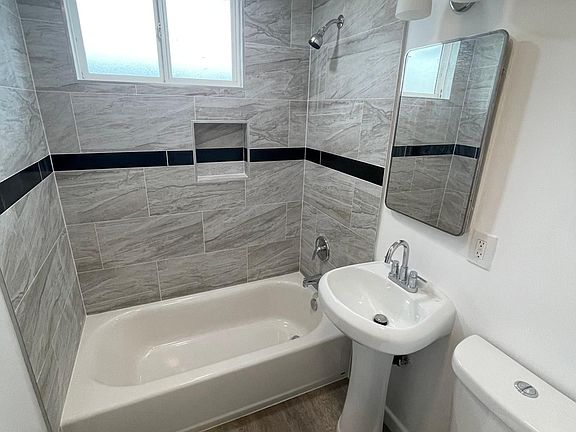 5th image of 40 Bennett Ave APT 7