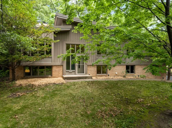 4336 Avondale Rd, Golden Valley, MN 55416