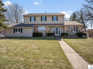 1805 Marie Ln, North Mankato, MN 56003