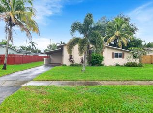 4906 SW 90th Way, Fort Lauderdale, FL 33328