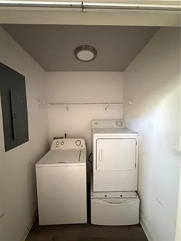 3218 Jackson Ave — Photo 6