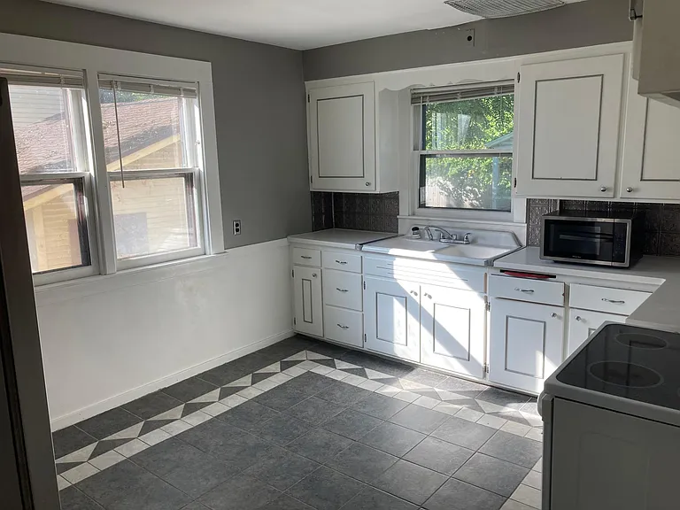 705 Turner Ave NW — Photo 4