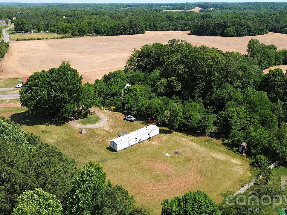 1st image of 3889 Needmore Rd