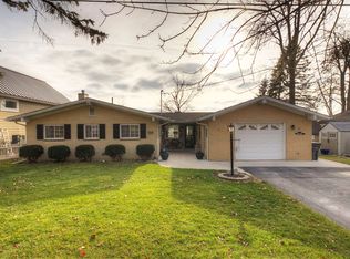 3312 Rush Lake Rd, Pinckney, MI 48169