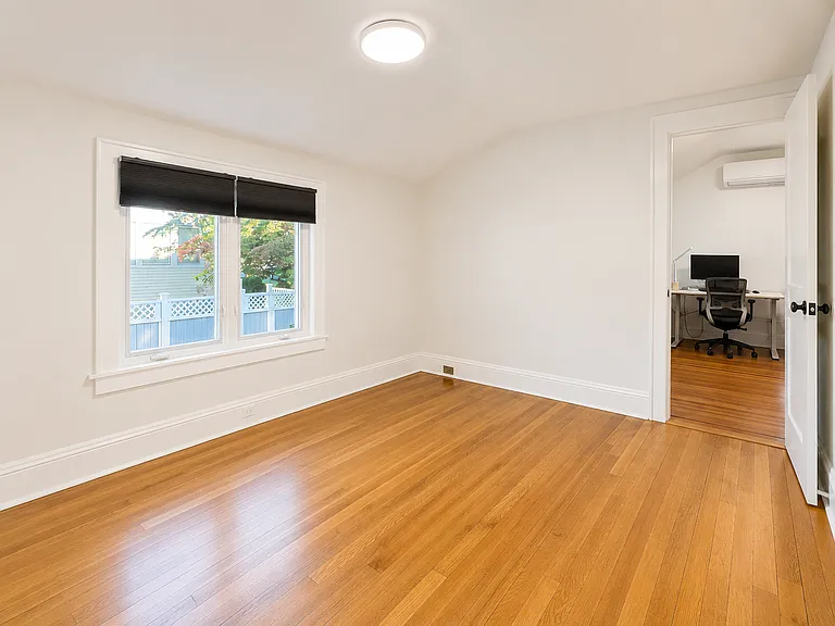 81 Alkamont Ave — Photo 9