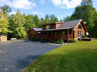 W7522 Hillside Rd, Tomahawk, WI 54487