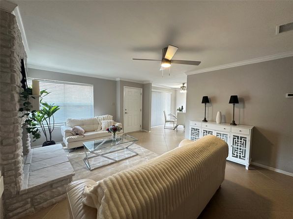 2711 Grants Lake Blvd APT 33, Sugar Land, TX 77479