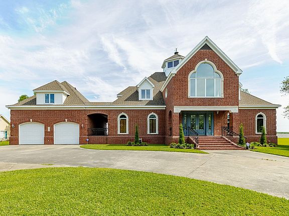 2nd image of 7090 Moss Lake Ln