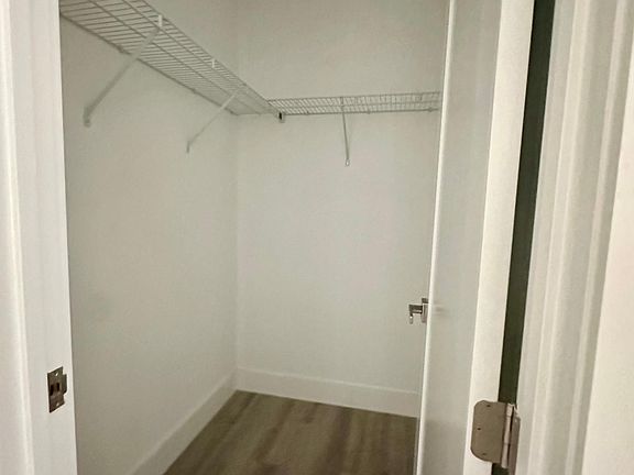 5th image of 15 Regent Ln #B