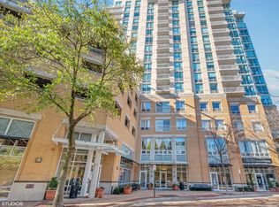 1640 Maple Ave APT 401, Evanston, IL 60201