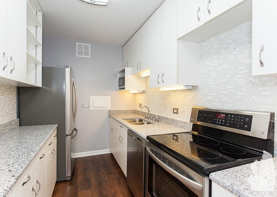 1st image of 1550 N Lake Shore Dr APT 18G