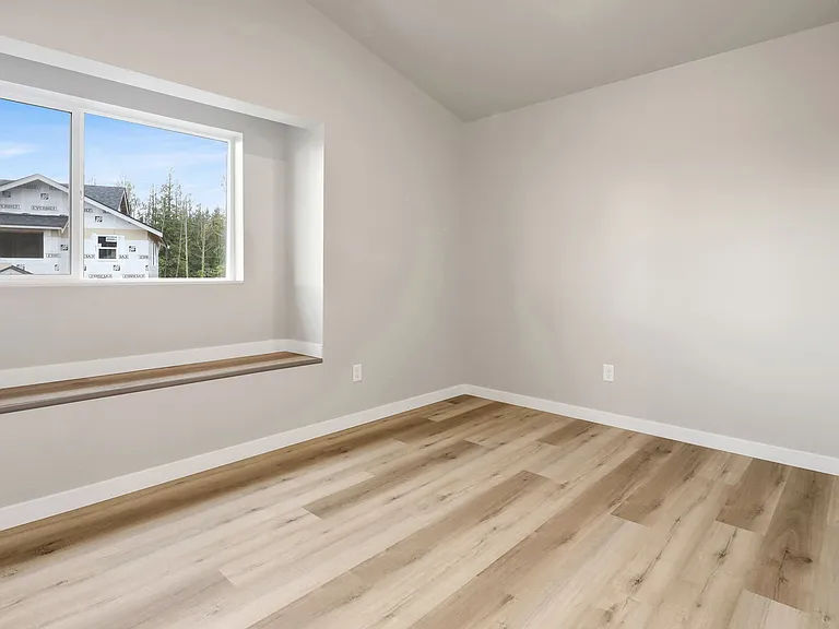 2734 Oleander Loop — Photo 10