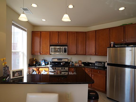 4th image of 2665 Prosperity Ave APT 354