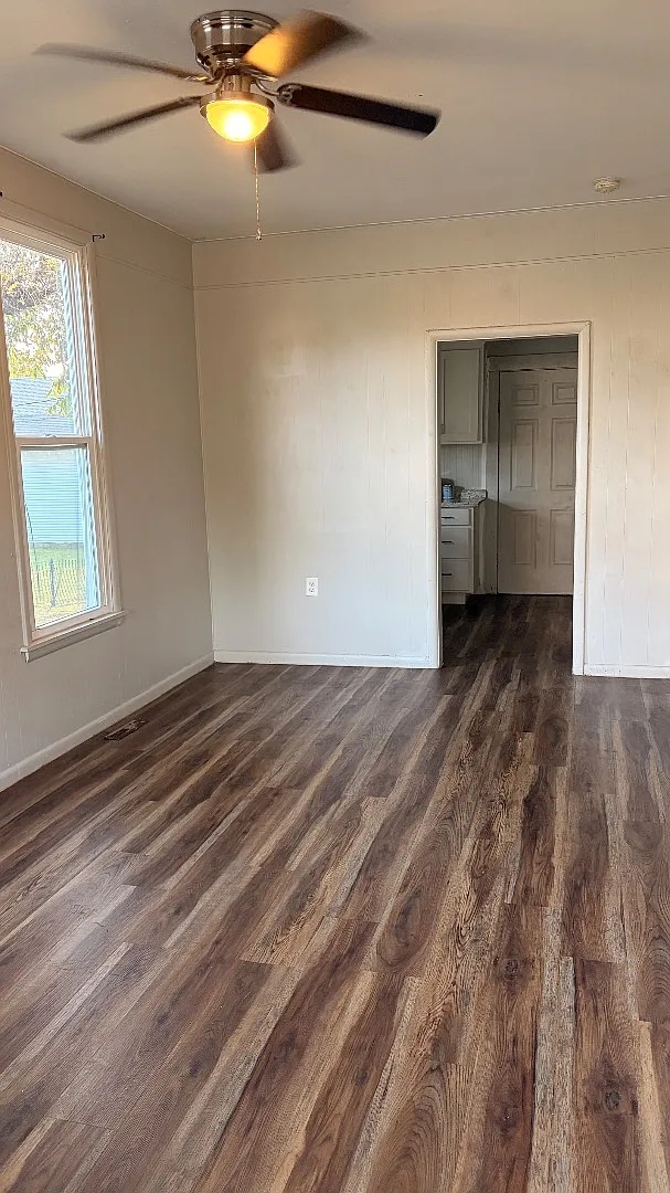 123 N Washington St — Photo 2