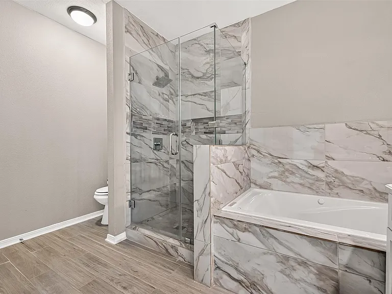 24302 Bella Florence Dr — Photo 33