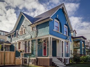 2944 NE Couch St UNIT B, Portland, OR 97232