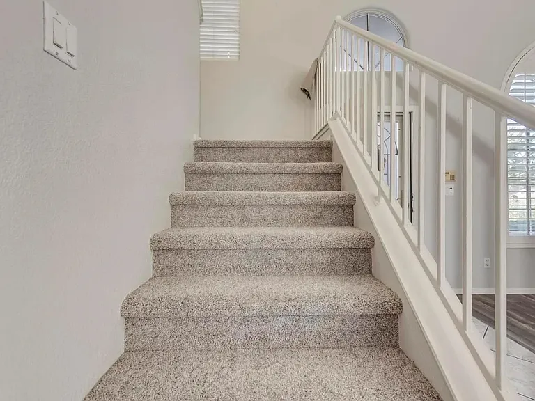 1312 W Libby St — Photo 11