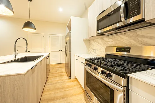 6338 W Belmont Ave #202 Photo 1
