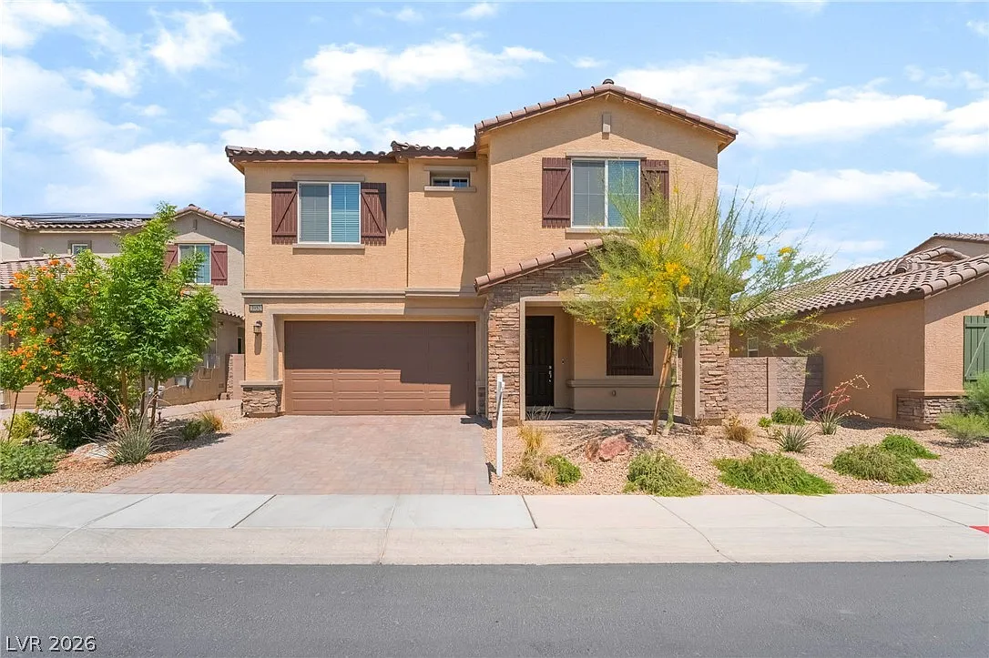 3 bed, 2.5 bath, 2460 sqft, $3,200 — Photo 3
