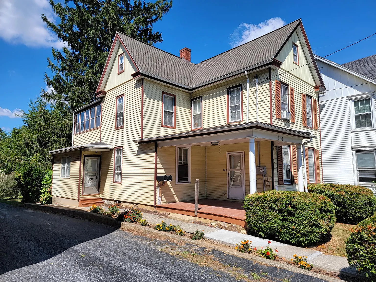 2 bed, $1,295 — Photo 2