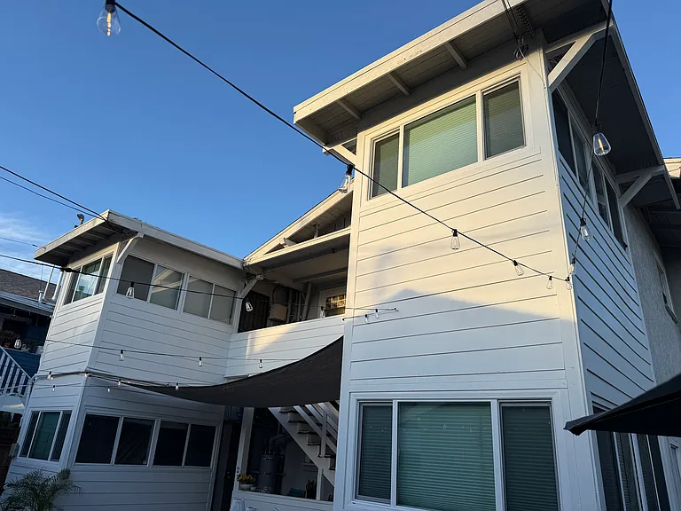 4486 Georgia St — Photo 16