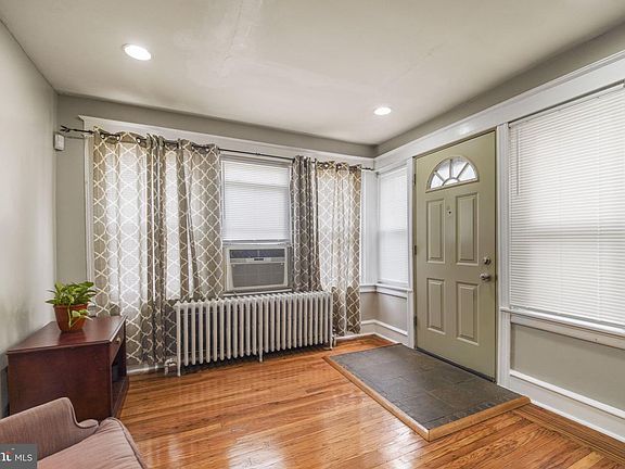 4th image of 5641 Loretto Ave
