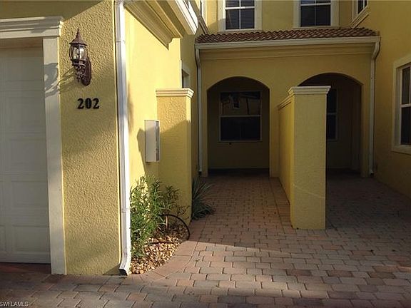 3rd image of 1345 Mariposa Cir #5-202