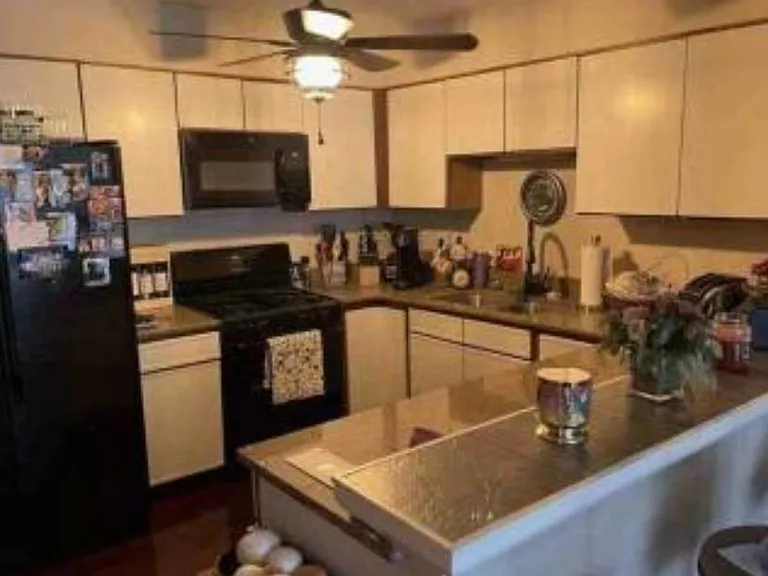 526 Superior St — Photo 3