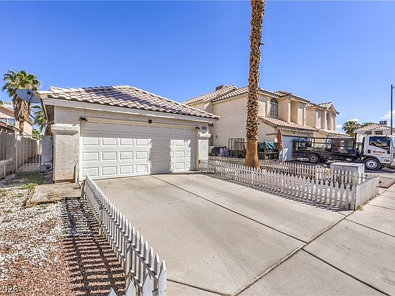2nd image of 4656 Baby Bird Ln