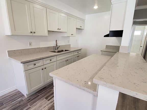 5th image of 9029 Columbus Ave APT 19